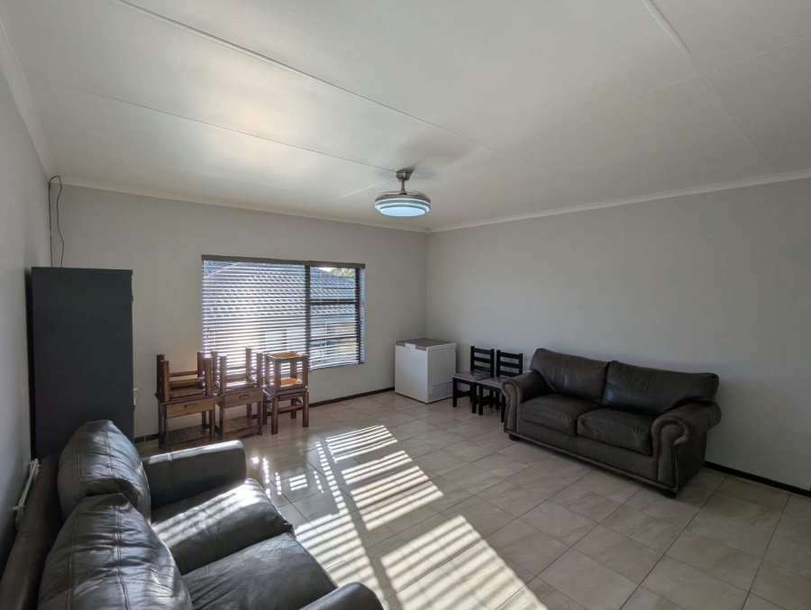 5 Bedroom Property for Sale in Fraaiuitsig Western Cape